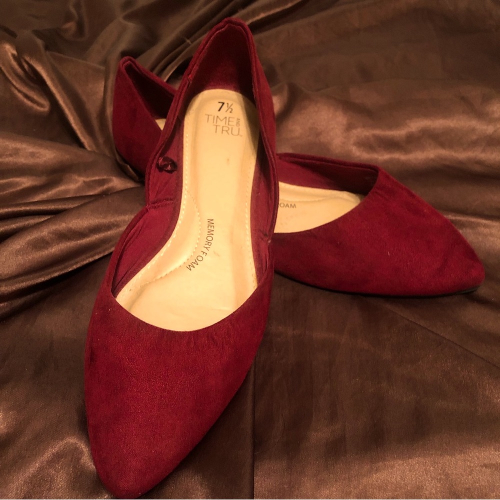 Red Time&True flats. Very flattering!